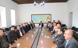 Sur Kaymakamı kurum amirleri ve muhtarları dinledi