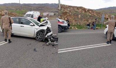 Diyarbakır’ın Çermik ilçesinde meydana gelen trafik kazasında iki araç kafa kafaya çarpıştı, kazada 6 kişi yaralandı.