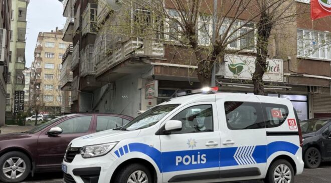 Diyarbakır’da emekli polis evinde ölü bulundu