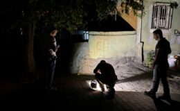 Diyarbakır’da silahlı kavgada evinin önünde oturan kadın yaralandı