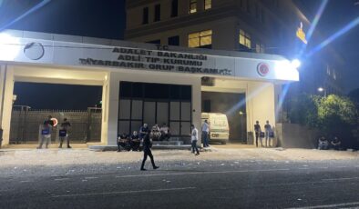 Diyarbakır’da bir kadın evinde ölü bulundu, kocası gözaltına alındı