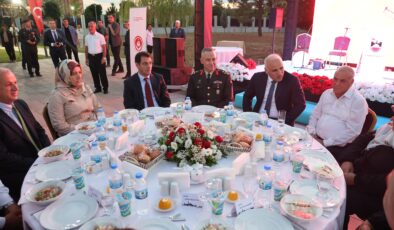 Diyarbakır Valisi Zorluoğlu, şehit yakınları ve gazilerle bir araya geldi