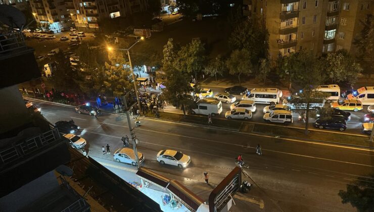 Diyarbakır’da yunus polisler kaza yaptı: 3 yaralı