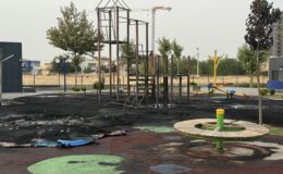 Diyarbakır’da çocuk parkı alevlere teslim oldu