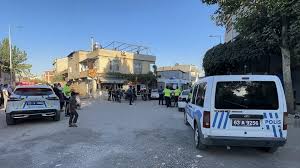 Polisin dur dediği otomobilde ölü bulundu: 2 gözaltı