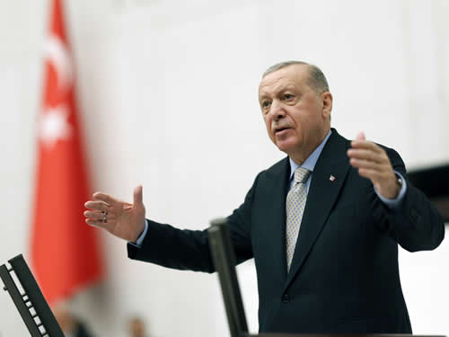 “Türkiye’de tek bir meşruiyet kaynağı vardır; o da aziz milletimizin tertemiz iradesidir”