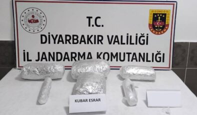 Diyarbakır’da jandarmadan operasyon: 73 kilo uyuşturucu ele geçirildi