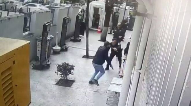 Polis silahı ile intihar etti!