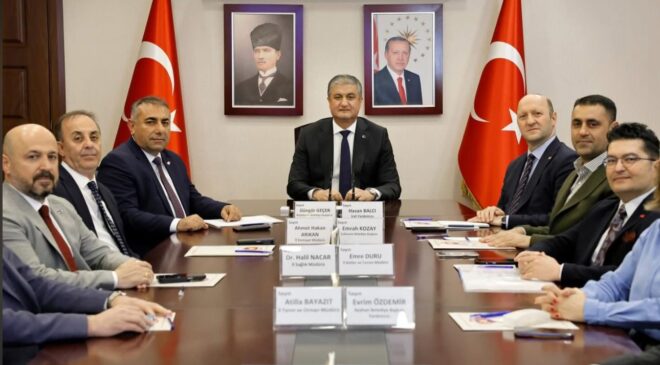 Adana Valisi Mustafa Yavuz başkanlığında, 14. Uluslararası Adana Portakal Çiçeği Karnavalı’nın hazırlıkları değerlendirildi.