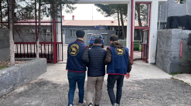 Diyarbakır’da Jandarma’dan büyük operasyon: 159 aranan şüpheli yakalandı