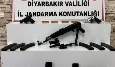 Diyarbakır’da jandarmadan silah kaçakçılığına darbe: Bir haftada çok sayıda silah ve mühimmat ele geçirildi
