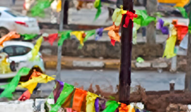 Diyarbakır Büyükşehir Belediyesi’nin son dönemdeki bazı faaliyetleri, kent sakinleri arasında yoğun eleştirilere yol açıyor.