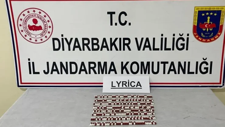 Diyarbakır’da uyuşturucu hap ve esrar yakalandı