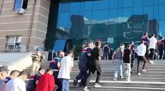 Diyarbakır dahil 12 ilde operasyon: 127 gözaltı