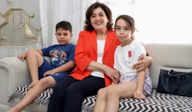 Adana’da Süreyya Yavuz Hanımefendi, Aileleri Ziyaret Etti