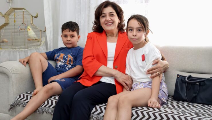 Adana’da Süreyya Yavuz Hanımefendi, Aileleri Ziyaret Etti
